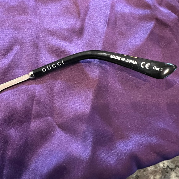 Authentic GUCCI Sunglasses - Picture 6 of 8